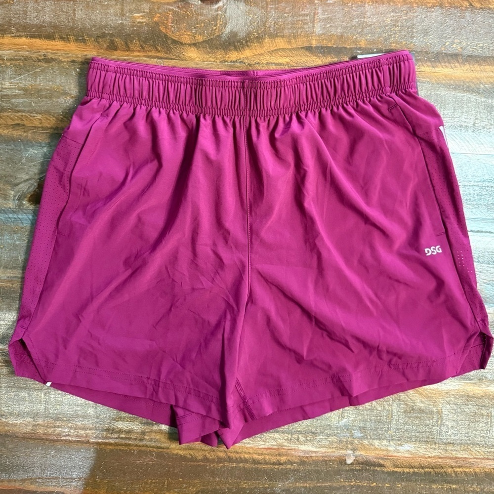 DSG 5” Men’s Stride Run Shorts Size Medium Raspberry Sherbet NWT